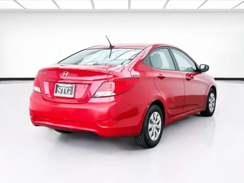 More photos of 2016 Hyundai Accent SE at KarGenie, CA