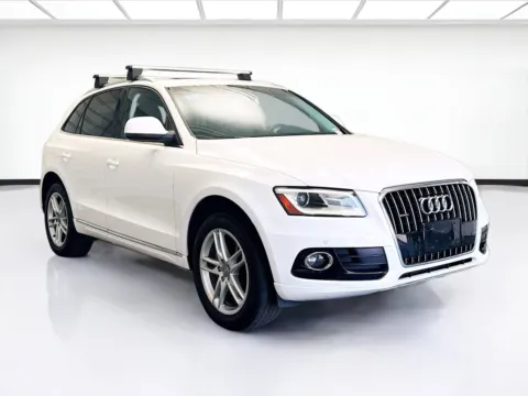Another view of 2014 Audi Q5 2.0T Premium quattro w/ Panorama unroof for sale in Montclair, CA at KarGenie