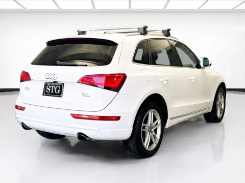 More photos of 2014 Audi Q5 2.0T Premium quattro w/ Panorama unroof at KarGenie, CA