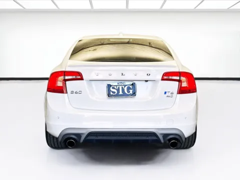 More photos of 2017 Volvo S60 T6 R-Design Platinum at KarGenie, CA