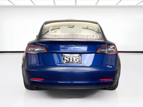 More photos of 2023 Tesla Model 3 at KarGenie, CA