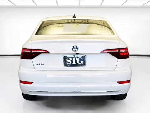 More photos of 2021 Volkswagen Jetta 1.4T SE at KarGenie, CA