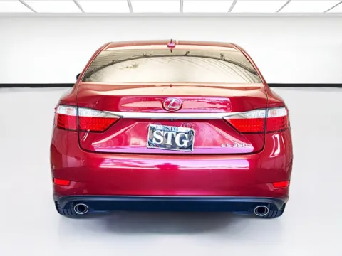 More photos of 2013 Lexus ES 350 at KarGenie, CA