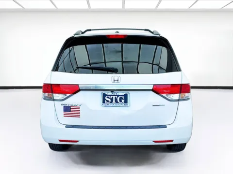 More photos of 2016 Honda Odyssey SE at KarGenie, CA