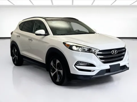 Another view of 2016 Hyundai Tucson Limited for sale in Montclair, CA at KarGenie