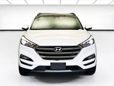 Photos of 2016 Hyundai Tucson Limited for sale in Montclair, CA at KarGenie