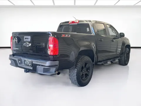 More photos of 2016 Chevrolet Colorado Z71 at KarGenie, CA