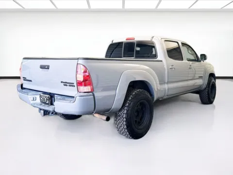 More photos of 2005 Toyota Tacoma PreRunner V6 at KarGenie, CA