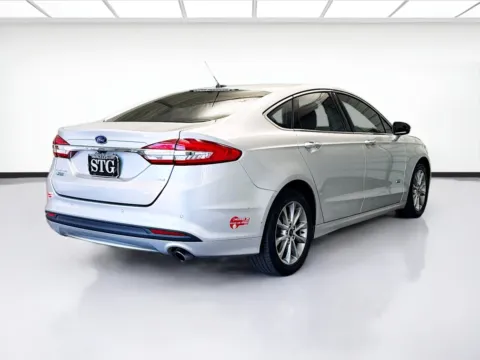 More photos of 2017 Ford Fusion Energi SE Luxury at KarGenie, CA