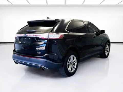 More photos of 2017 Ford Edge SEL at KarGenie, CA