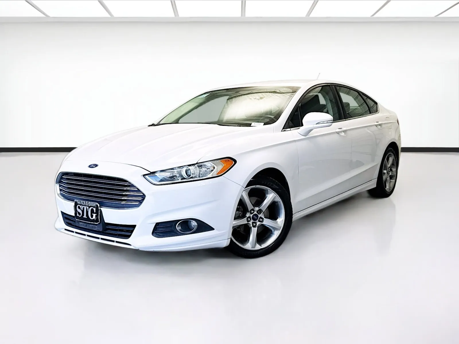 White 2015 Ford Fusion SE for sale in Montclair, CA