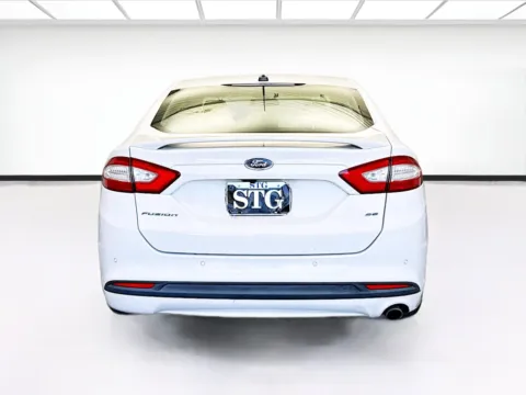 More photos of 2015 Ford Fusion SE at KarGenie, CA