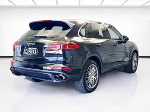 More photos of 2016 Porsche Cayenne S at KarGenie, CA