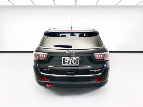 More photos of 2021 Jeep Compass Trailhawk at KarGenie, CA