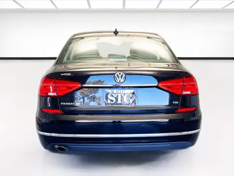 More photos of 2016 Volkswagen Passat 1.8T SE w/Technology/PZEV at KarGenie, CA
