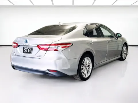 More photos of 2020 Toyota Camry XLE at KarGenie, CA