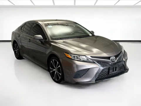 Another view of 2018 Toyota Camry SE for sale in Montclair, CA at KarGenie