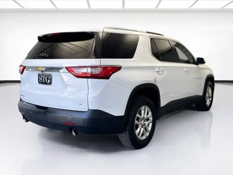 More photos of 2018 Chevrolet Traverse LT Cloth w/1LT at KarGenie, CA