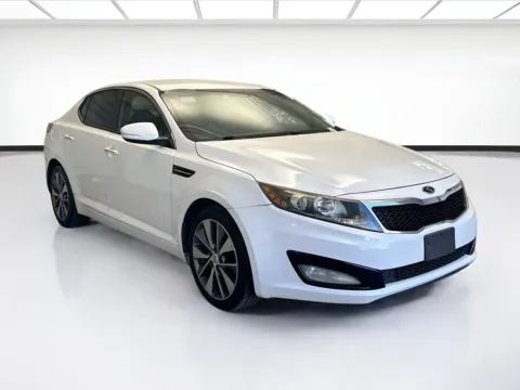 Another view of 2013 Kia Optima EX for sale in Montclair, CA at KarGenie