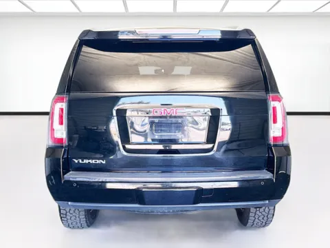 More photos of 2017 GMC Yukon SLT at KarGenie, CA
