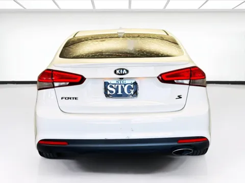 More photos of 2017 Kia Forte S at KarGenie, CA