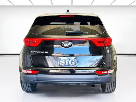 More photos of 2017 Kia Sportage LX at KarGenie, CA