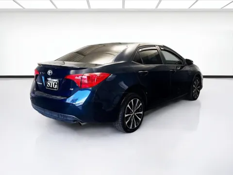 More photos of 2019 Toyota Corolla SE at KarGenie, CA