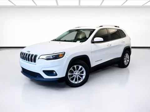 White 2019 Jeep Cherokee Latitude for sale in Montclair, CA
