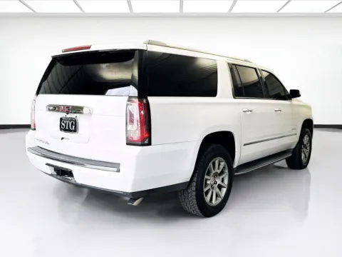 More photos of 2015 GMC Yukon XL Denali at KarGenie, CA