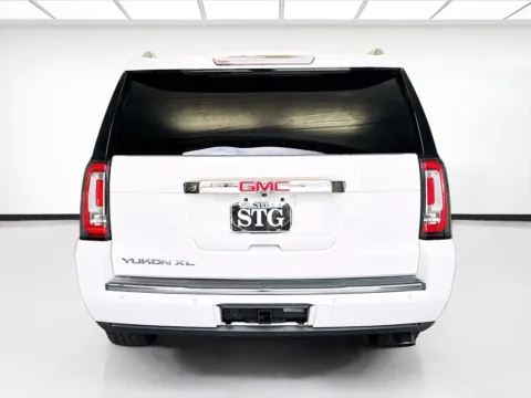 More photos of 2015 GMC Yukon XL Denali at KarGenie, CA