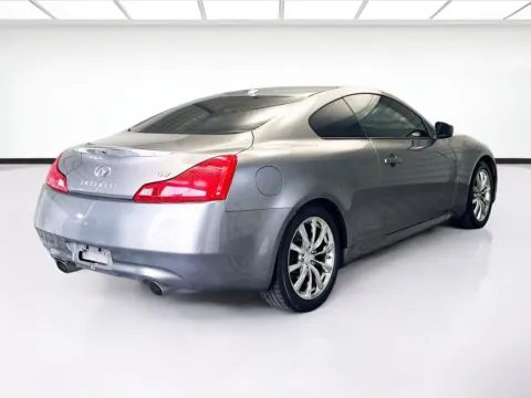 More photos of 2011 INFINITI G37 Coupe Journey at KarGenie, CA