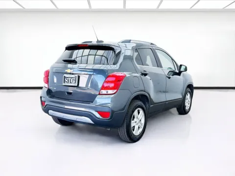More photos of 2020 Chevrolet Trax LT at KarGenie, CA