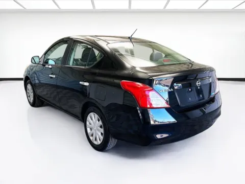 More photos of 2012 Nissan Versa 1.6 SV at KarGenie, CA