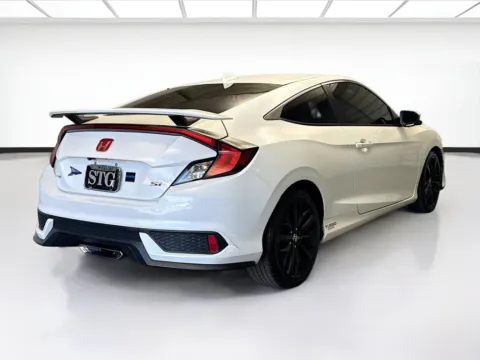 More photos of 2017 Honda Civic Coupe Si at KarGenie, CA