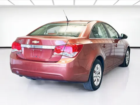 More photos of 2012 Chevrolet Cruze LS at KarGenie, CA