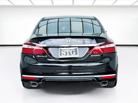 More photos of 2017 Honda Accord Sedan Sport at KarGenie, CA