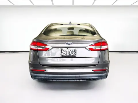 More photos of 2020 Ford Fusion Hybrid SE at KarGenie, CA