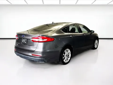 More photos of 2020 Ford Fusion Hybrid SE at KarGenie, CA