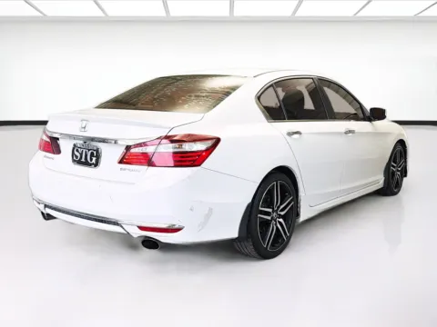 More photos of 2016 Honda Accord Sedan Sport at KarGenie, CA