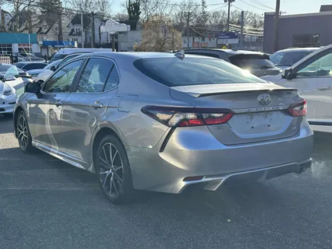 More photos of 2021 Toyota Camry SE at Certified Luxury Motors - Great Neck, NY
