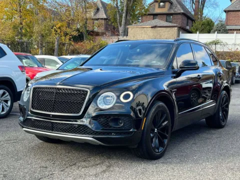 Another view of 2018 Bentley Bentayga W12 Signature for sale in Great Neck, NY at Certified Luxury Motors - Great Neck