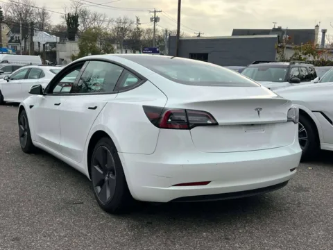 More photos of 2021 Tesla Model 3 Standard Range Plus at Certified Luxury Motors - Great Neck, NY