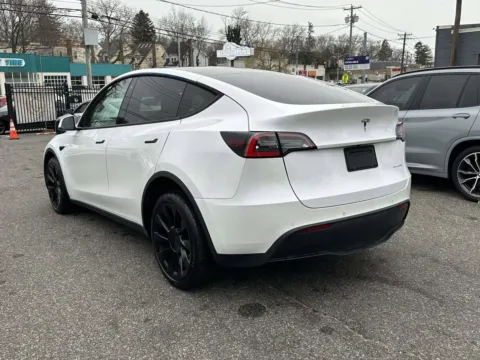 More photos of 2020 Tesla Model Y Long Range at Certified Luxury Motors - Great Neck, NY