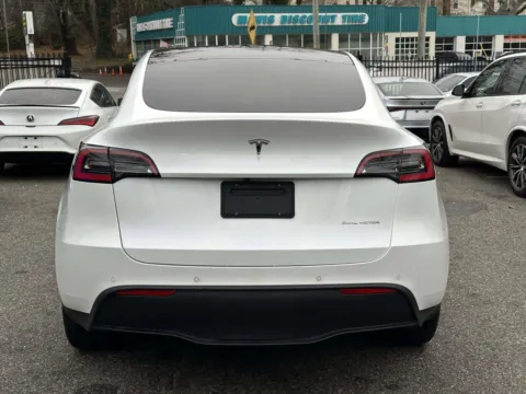 More photos of 2020 Tesla Model Y Long Range at Certified Luxury Motors - Great Neck, NY