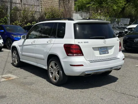 More photos of 2015 Mercedes-Benz GLK-Class GLK 350 at Certified Luxury Motors - Great Neck, NY