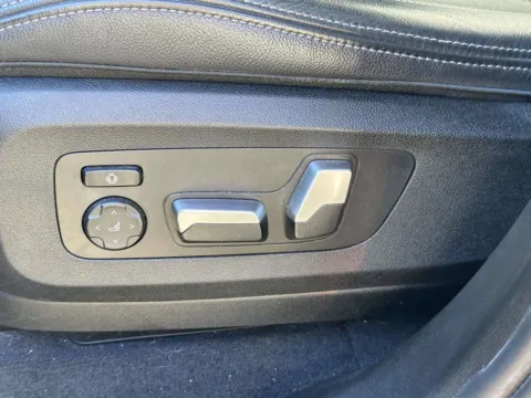 More photos of 2020 BMW X5 xDrive40i M-Sport at Certified Luxury Motors - Great Neck, NY