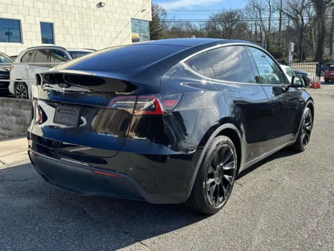 More photos of 2021 Tesla Model Y Long Range at Certified Luxury Motors - Great Neck, NY