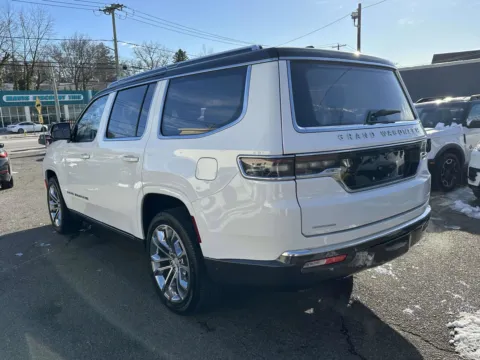 More photos of 2022 Jeep Grand Wagoneer Series II at Certified Luxury Motors - Great Neck, NY