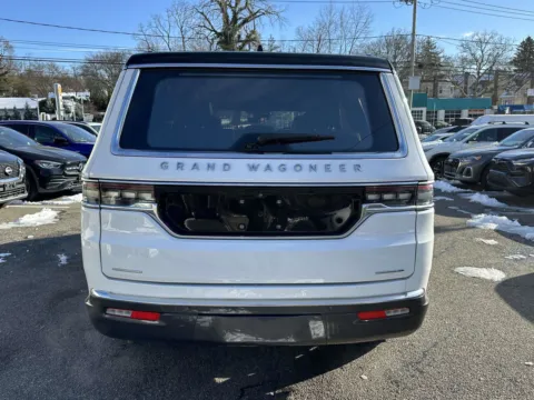 More photos of 2022 Jeep Grand Wagoneer Series II at Certified Luxury Motors - Great Neck, NY