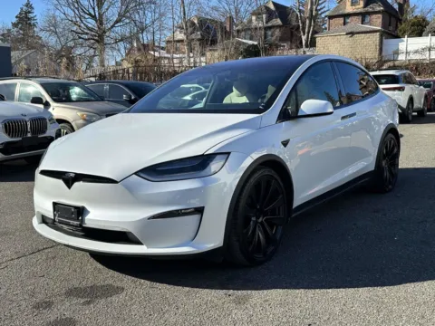 More photos of 2023 Tesla Model X Standard Range at Certified Luxury Motors - Great Neck, NY